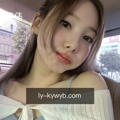 李伟